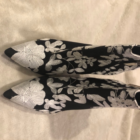 Booties - Picture 4 of 4